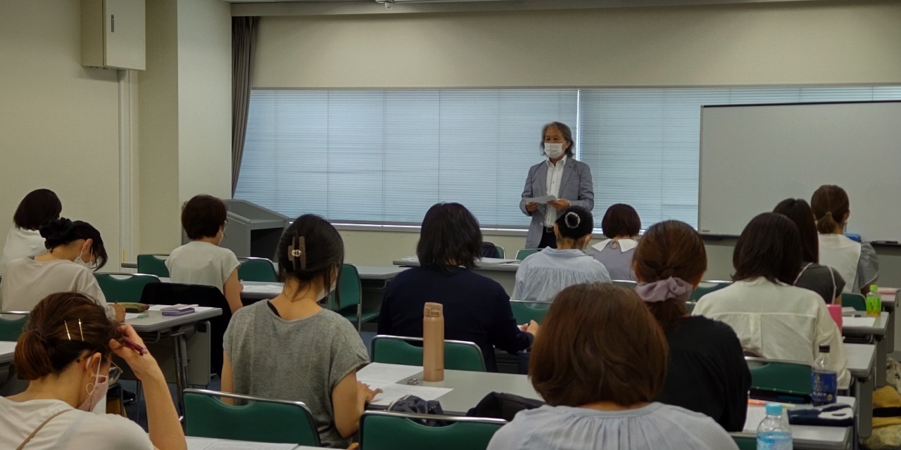 さいたま市 子育て支援セミナーの講演風景